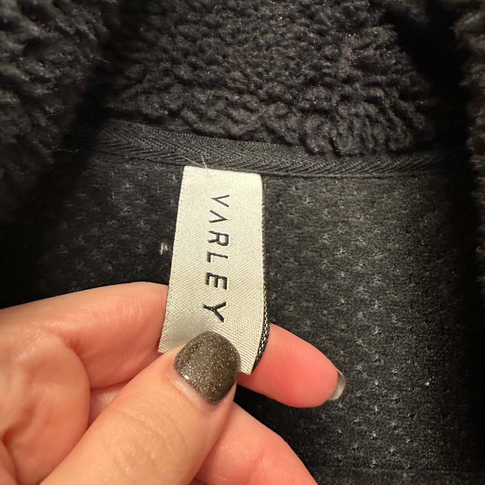Varley Black Teddy Sherpa Jacket - Picture 6 of 9